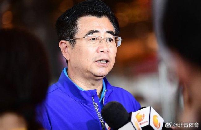 黑袜男男被调教gay2022